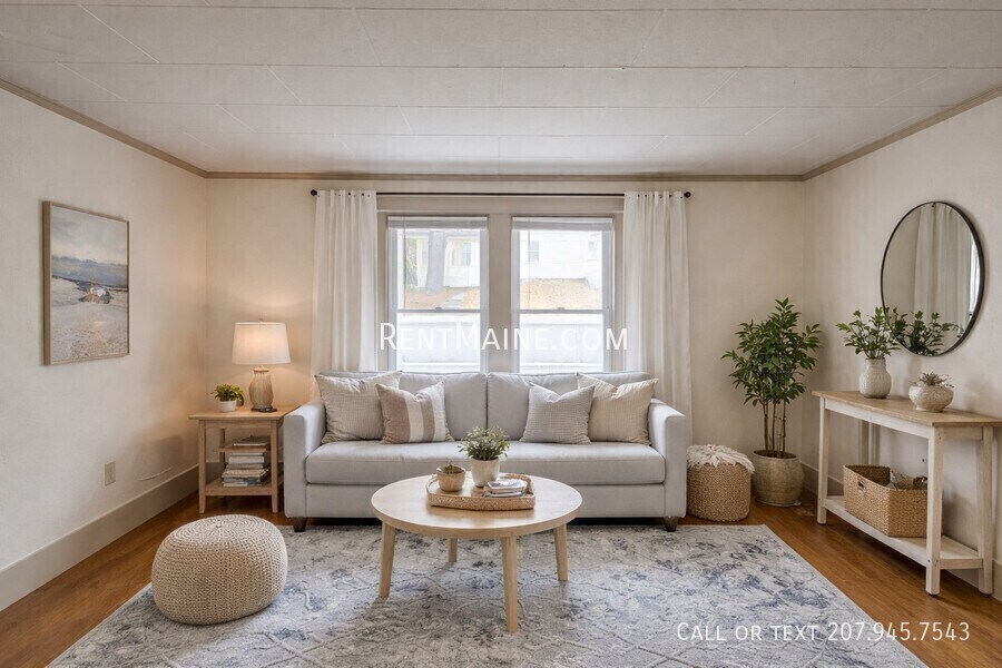 Building Photo - 45 Oxford St