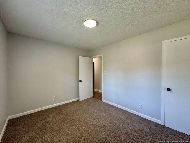 Building Photo - 7605 Jennings Ln