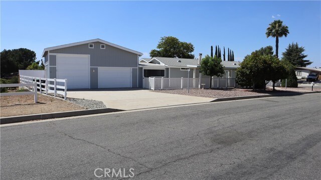 Building Photo - 34475 Wheelbarrow Ln