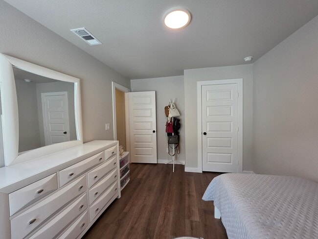 Building Photo - 235 Trailblazer Ln