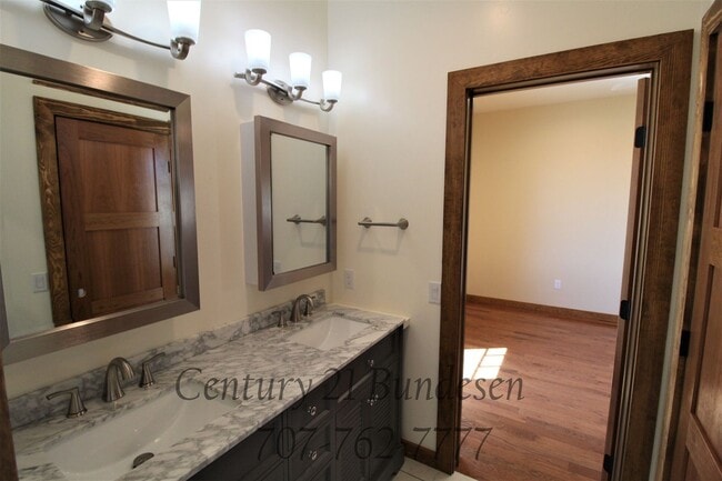 Building Photo - Beautiful Energy Efficient Home