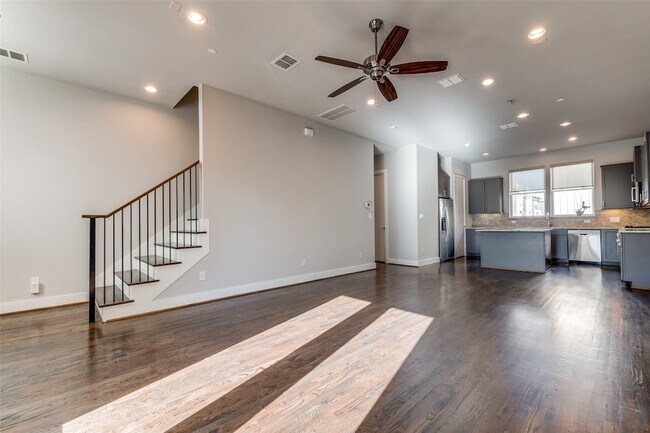 Building Photo - 4211 Rawlins St