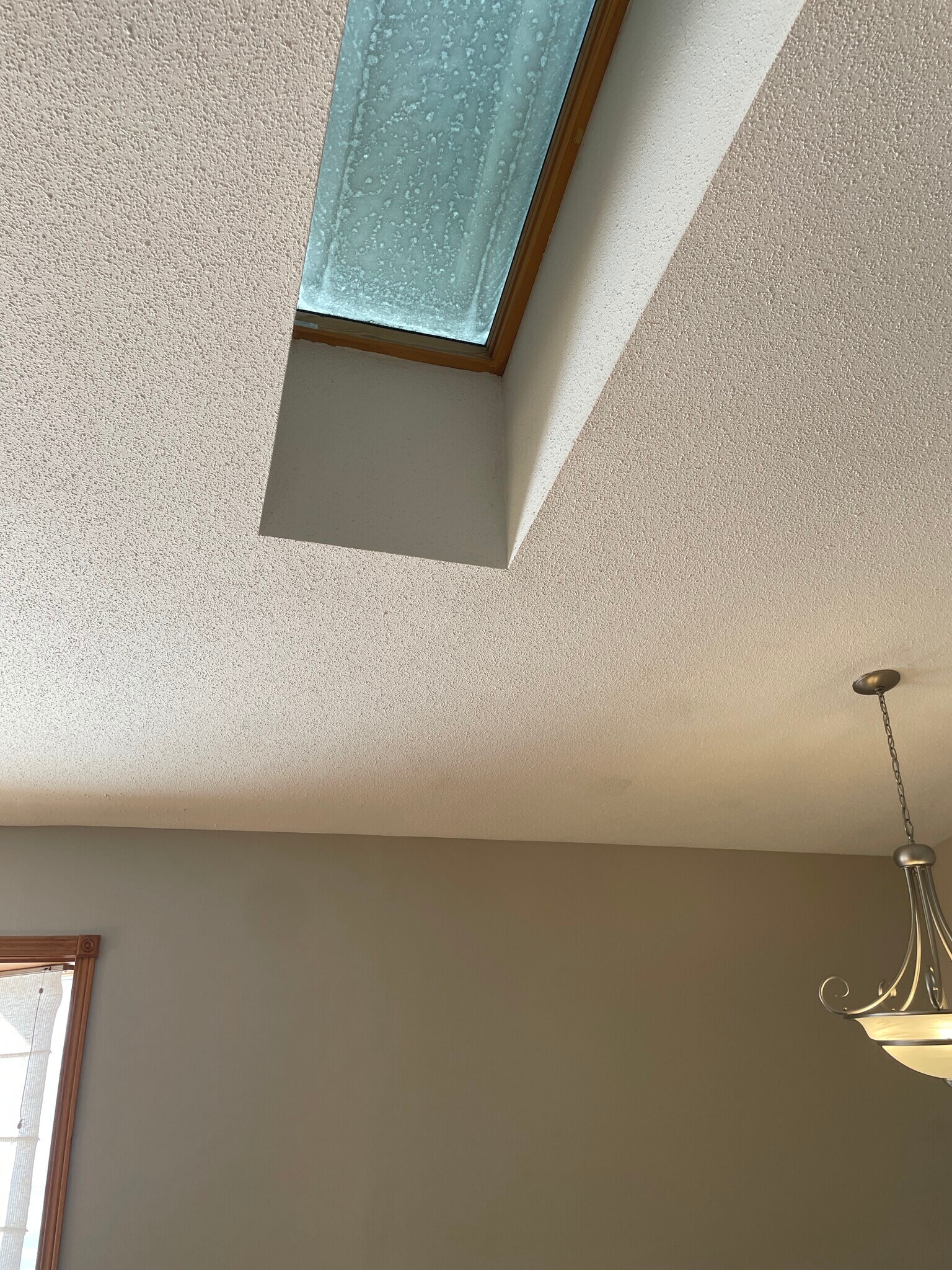 Building Photo - 3991 Whiting Ln NE