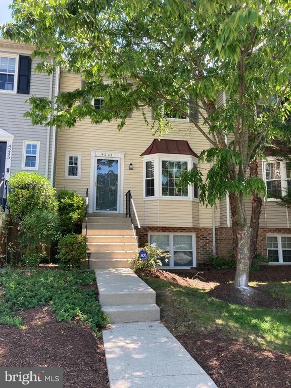 Building Photo - 4247 Stockbridge Dr