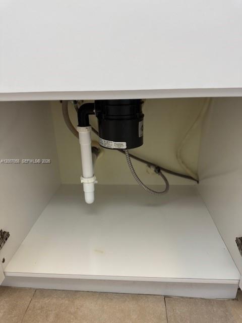 Building Photo - 2425 NE 135th St