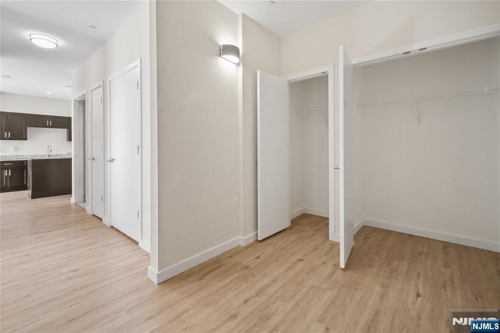 Building Photo - 69 Main St