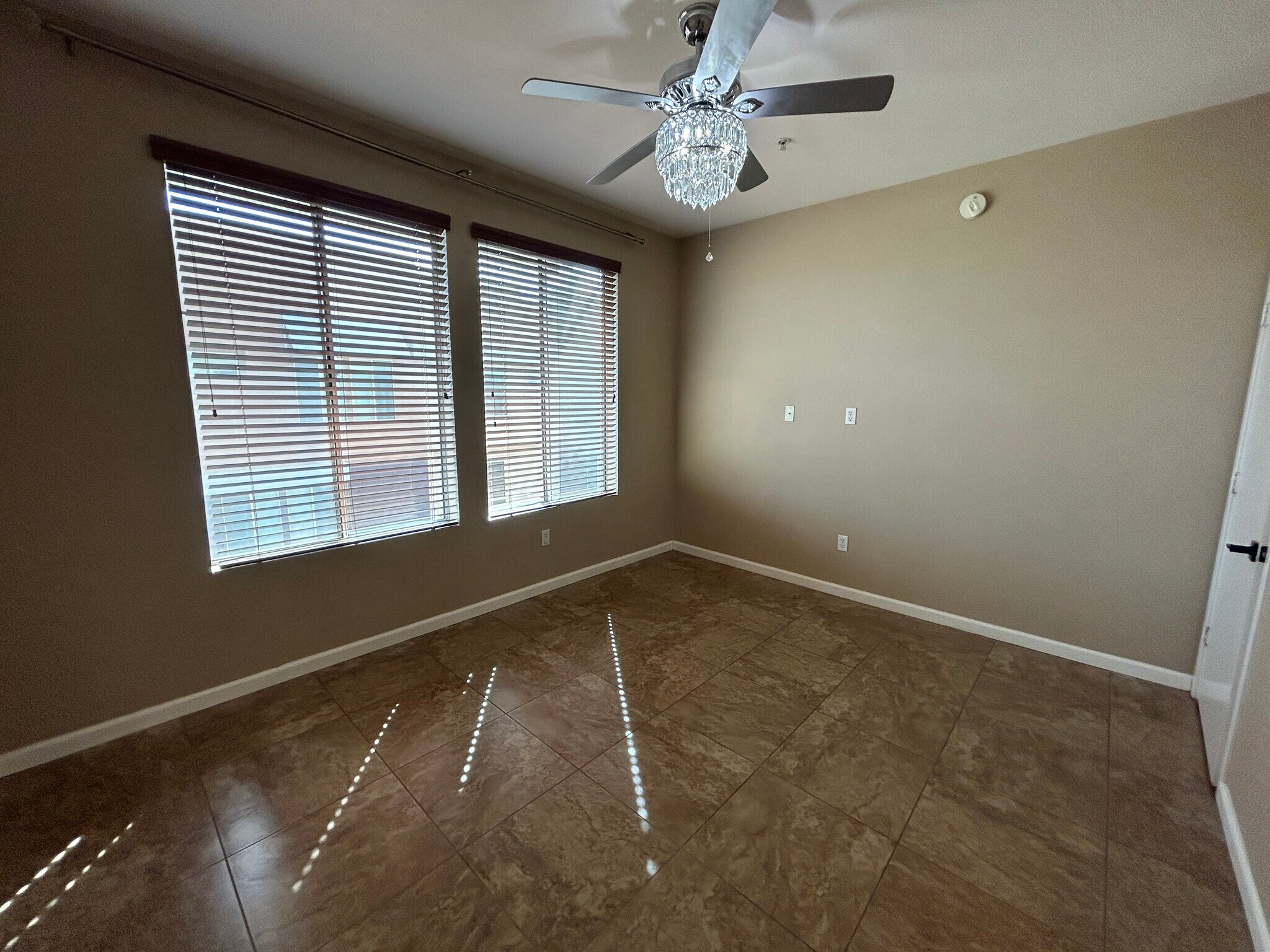 Building Photo - 6605 N 93rd Ave