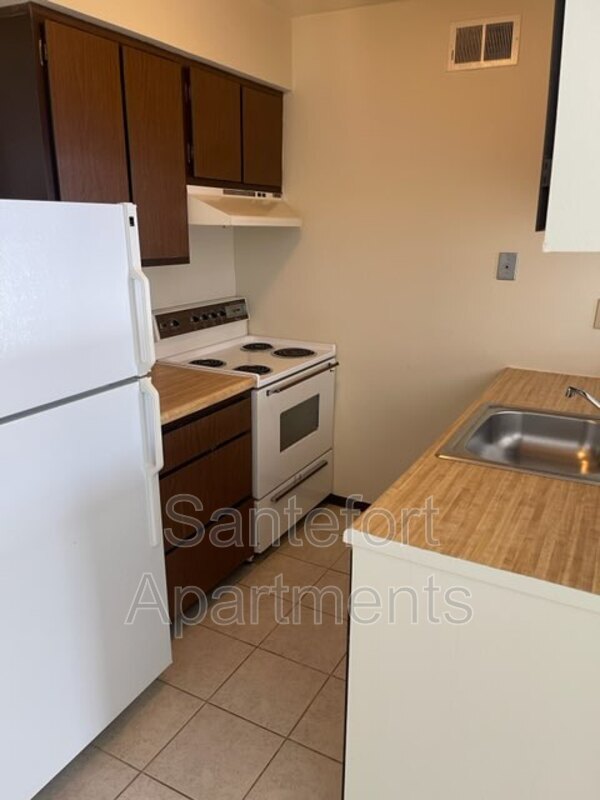 Primary Photo - 5817 Haymeadow Ln