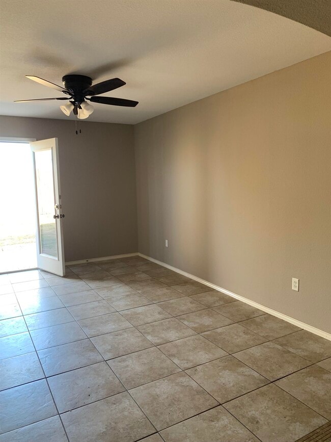 Building Photo - 516 Valdosa Dr