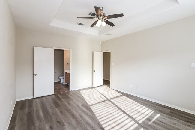 Building Photo - 2723 Durham Chase Ln