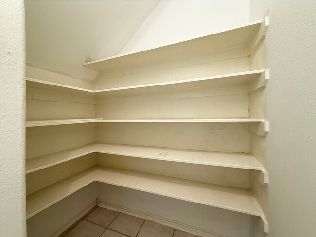 Building Photo - 63 Ledgestone Pl