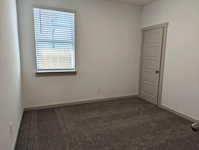 Building Photo - 12808 Tokenhouse Ln