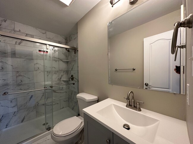 Building Photo - Charming 3 Bedroom/2.5 Bathroom Townhome with Attached Garage in Reisterstown, MD!