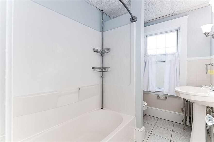 Building Photo - 30 Taft Ave