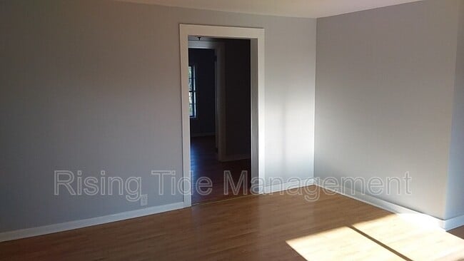 Building Photo - 9321 Silley Dean Rd