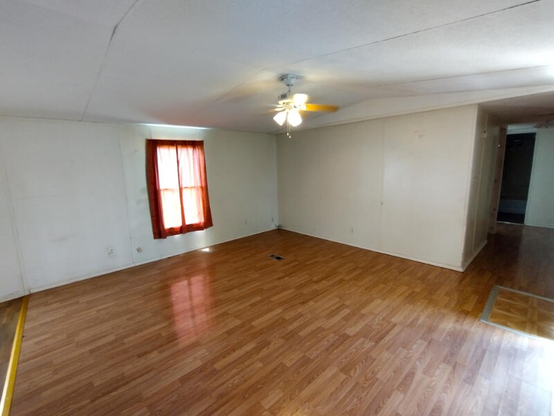Building Photo - 132 Private Rd 3376G