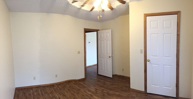 Building Photo - 3 Bed 1 Bath REMODELED House For Rent in M...