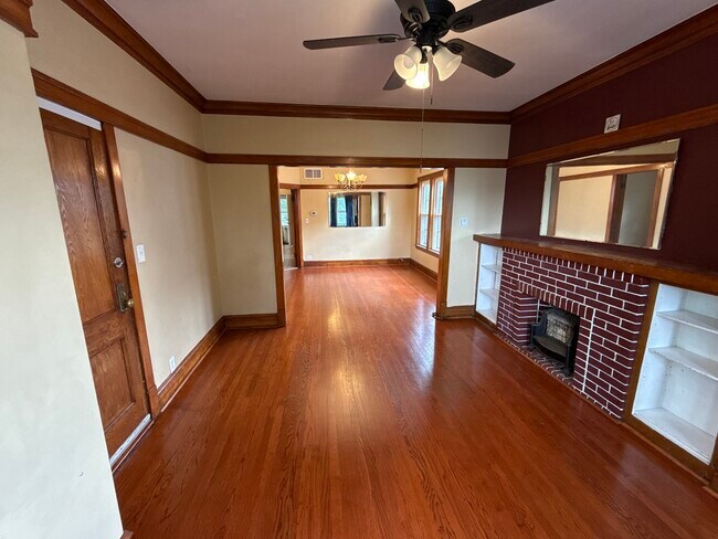 Building Photo - 3029 N Christiana Ave