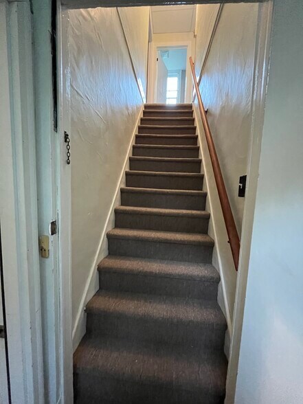 Stairs - 117 N Broad St