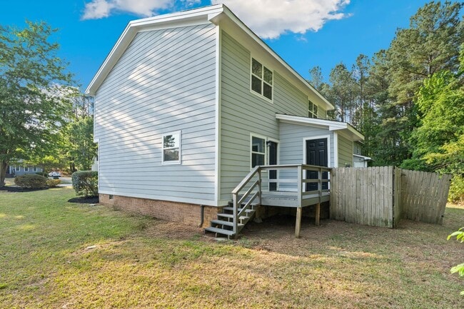 Building Photo - 2509 Stadium Dr