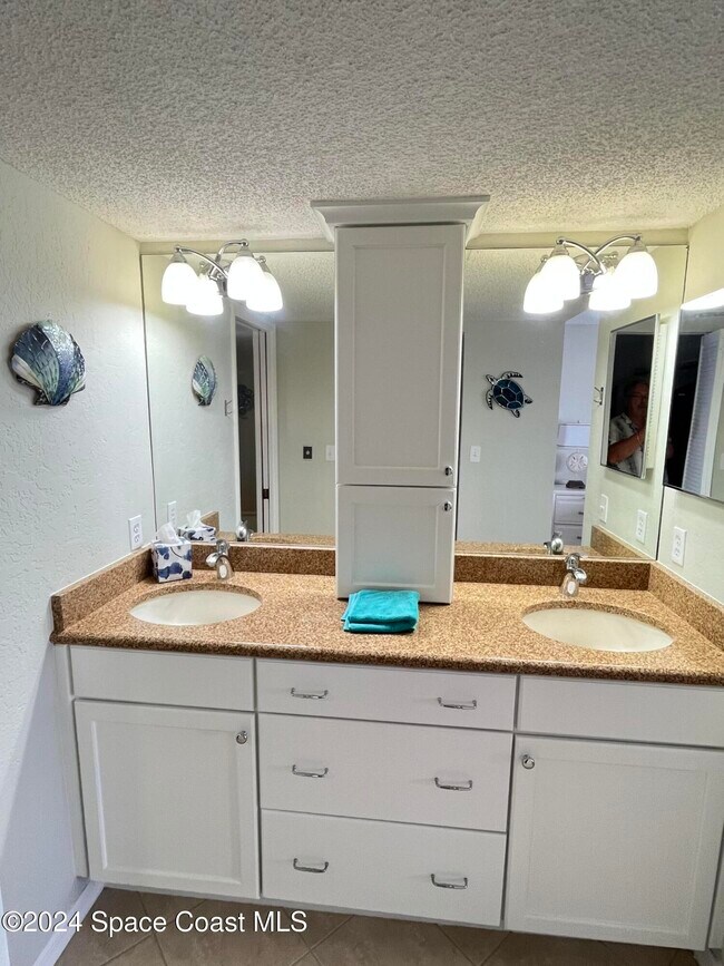 Building Photo - 3601 S Banana River Blvd