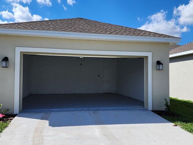 Building Photo - 4-Bed, 3-Bath Haven on Parable Way, Winter Garden!"