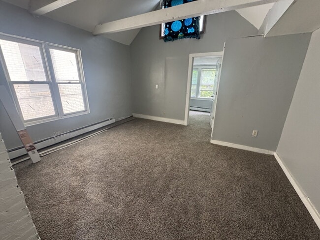 Building Photo - Spacious 3-Bedroom upper unit on Park Ave S – 1200 Sq Ft of Comfort in Minneapolis, Section 8 Wel...