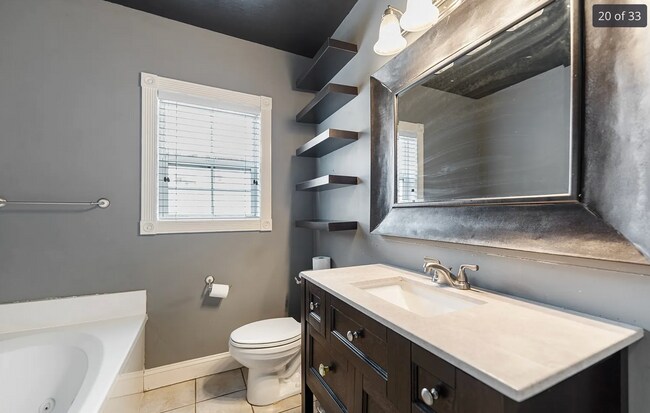 Building Photo - Stunning 4-bedroom, 2-bathroom Home