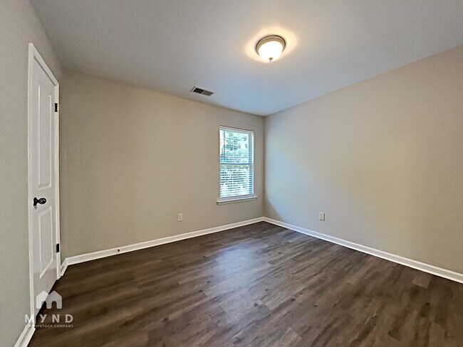 Building Photo - 3088 Rosewalk Dr