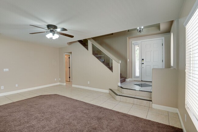 Building Photo - 4-Bedroom Home with Heated Pool & Spa