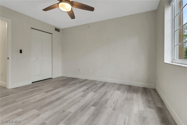 Building Photo - 1220 Wildwood Lakes Blvd