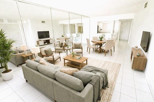 Building Photo - 140 NE 28th Ave