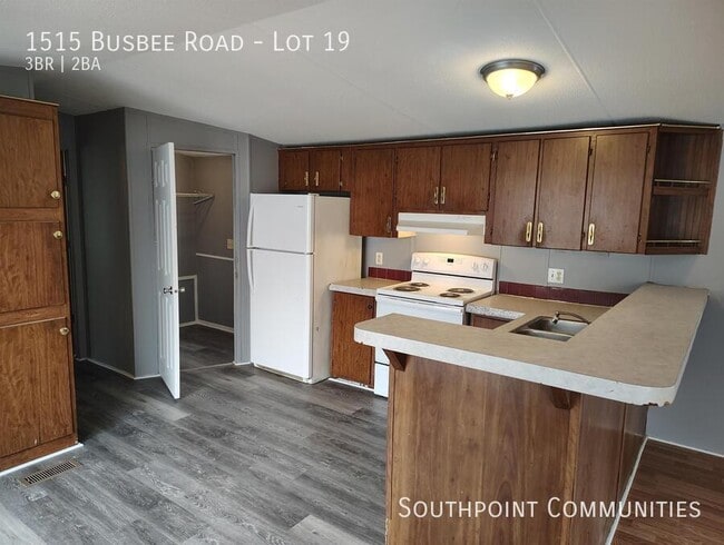 Building Photo - 1515 Busbee Rd