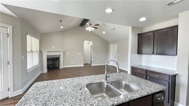 Building Photo - 761 Captain Reid Ln