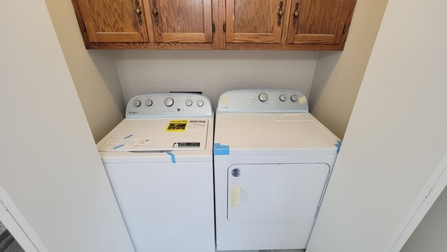 Building Photo - Beautifully Remodeled Condo in Southwest Champaign