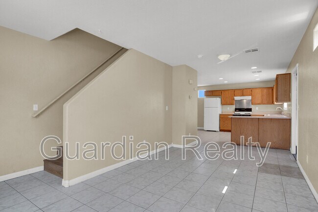 Building Photo - 5258 Paradise Skies Ave