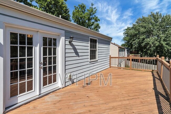 Building Photo - 3821 Sentinel Dr