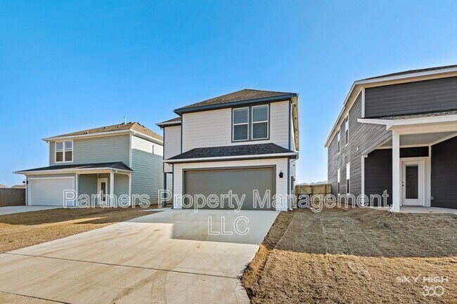 Building Photo - 289 S Neon Ave