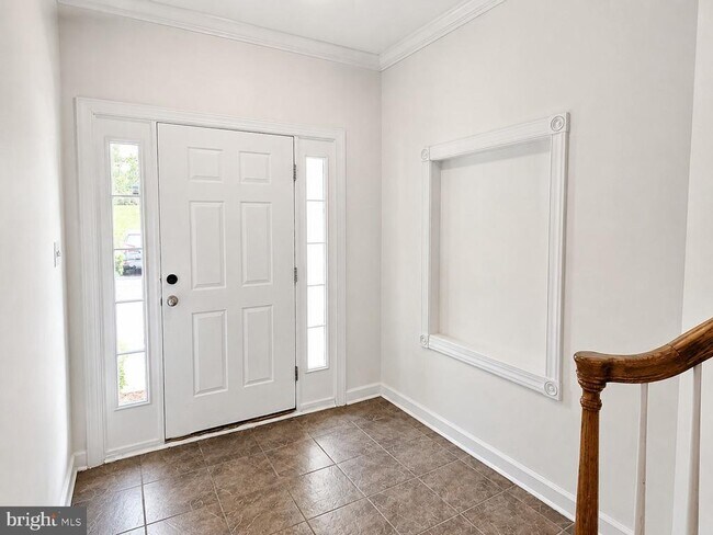 Building Photo - 4066 Finsbury Lane