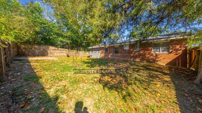 Building Photo - 6344 Newick Dr