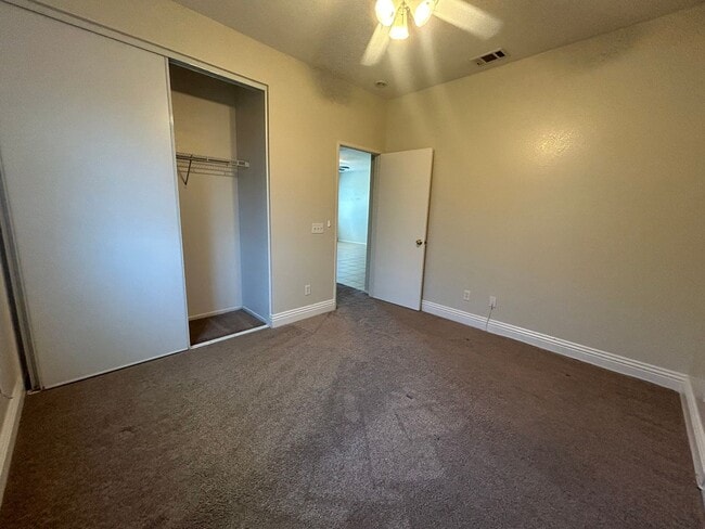 Building Photo - 42557 Drennon Ct