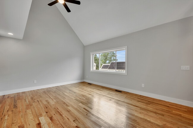Building Photo - 103 Sprucedale Dr