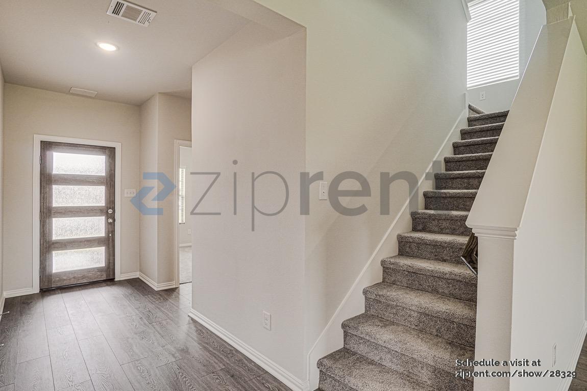Building Photo - 520 Hickory Rdg Dr