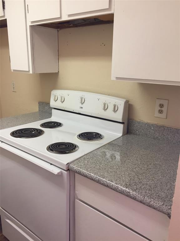 Building Photo - 10211 Sugar Branch Dr