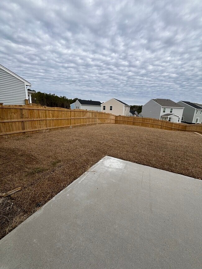 Building Photo - 364 Hardwick Dr