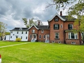 Building Photo - 27 Woodside Cir