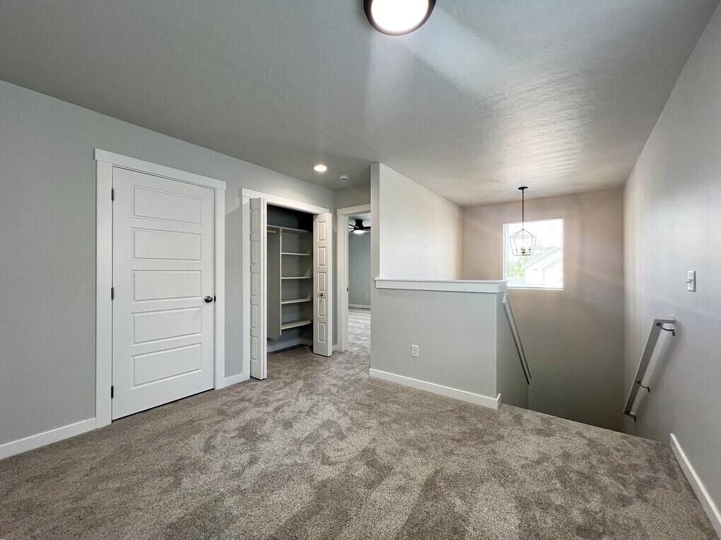 Building Photo - 3089 E Mossy Creek Dr