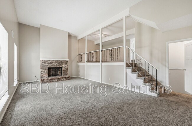 Building Photo - 6601 E 128th St