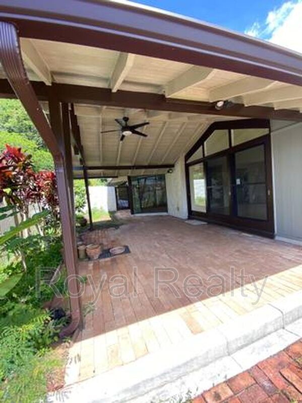 Building Photo - 2839 Puuhonua St