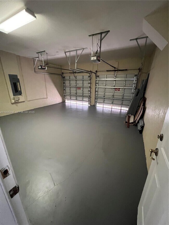 Building Photo - 15389 SW 90th Terrace